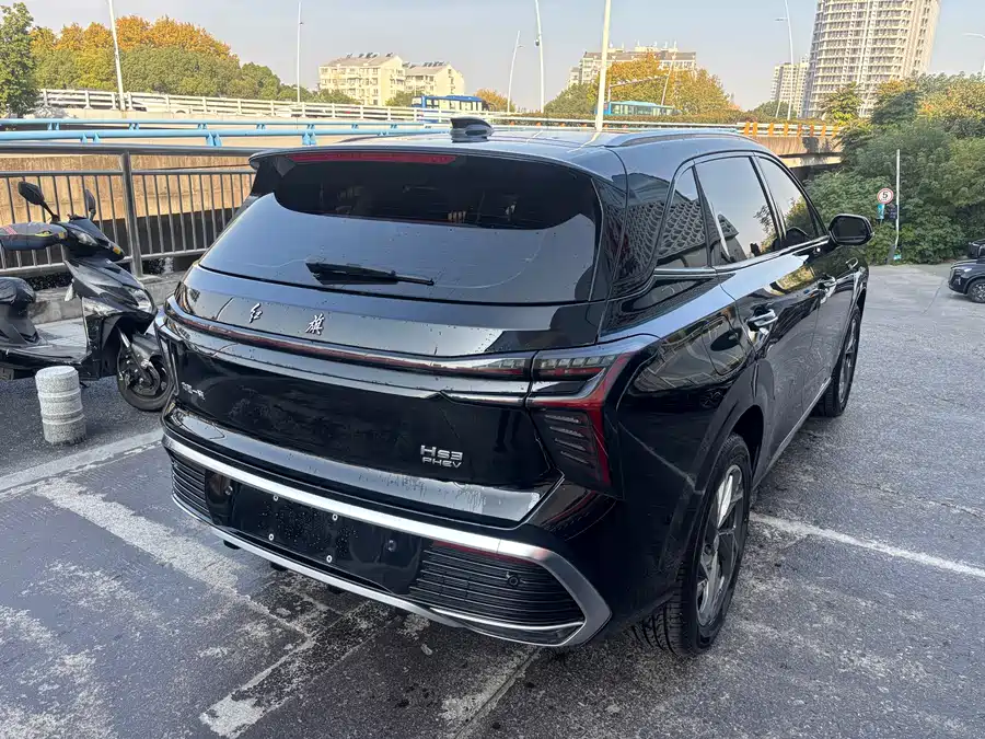 900x675_0_q87_c42_autohomecar__ChxpWGkjvjCAGGGsAA8qBYmtk_M926.jpg.webp Used Hongqi HS3 PHEV 2024 115km Jinwei Edition