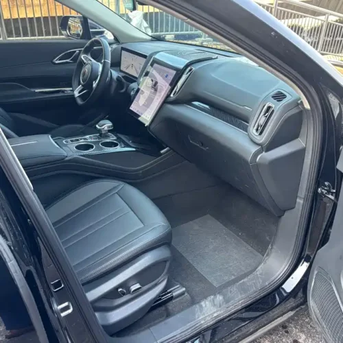 900x675_0_q87_c42_autohomecar__ChxpWGkjvjKACGIkAAr4aPnWN0U088.jpg.webp Used Hongqi HS3 PHEV 2024 115km Jinwei Edition