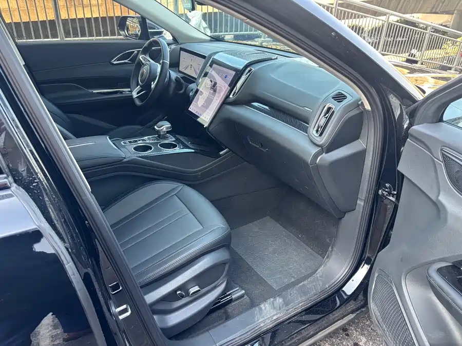 900x675_0_q87_c42_autohomecar__ChxpWGkjvjKACGIkAAr4aPnWN0U088.jpg.webp Used Hongqi HS3 PHEV 2024 115km Jinwei Edition