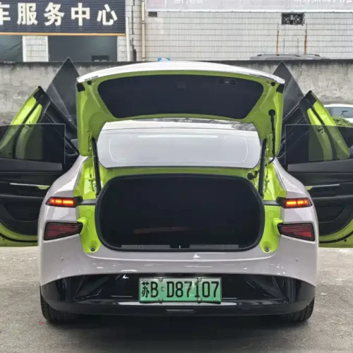 900x675_0_q87_c42_autohomecar__ChxpWGklDPuAIZFyAAZbBAqjyEU361.jpg.webp Used Xpeng P7 2021 670E Pengyi Edition