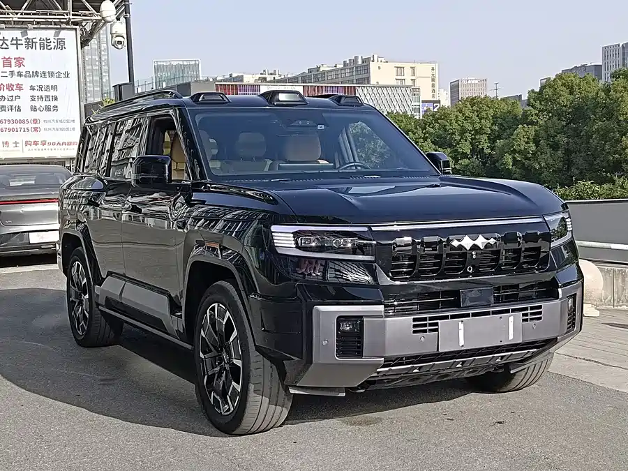 900x675_0_q87_c42_autohomecar__ChxpWGkmaj6ALFZDAAqPNLCO1T0954.jpg.webp Used BYD Leopard 8 2025 Zhiyong flagship version 7 seats