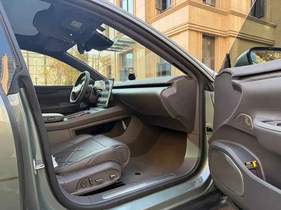 900x675_0_q87_c42_autohomecar__ChxpWGkmrnSAYnL2AAmI-Mh2I48142.jpg.webp Used NIO ET7 2022 model 100kWh first edition