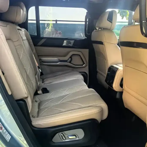 900x675_0_q87_c42_autohomecar__ChxpWGkpDz-AbesVAASR5yj2sB0809.jpg.webp Used BYD Leopard 8 2025 Zhiyong flagship version 7 seats