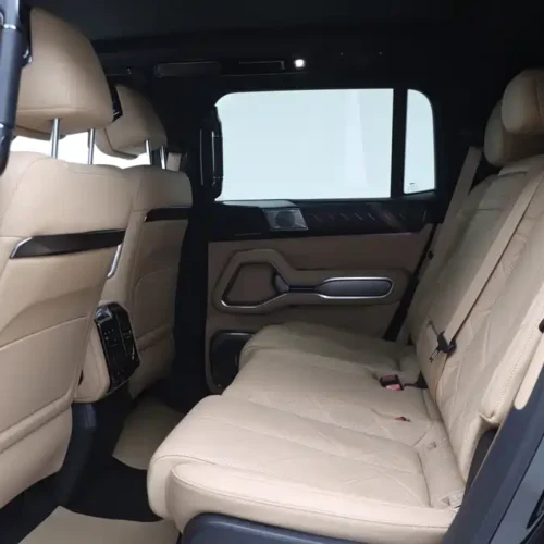 900x675_0_q87_c42_autohomecar__ChxpWGkpFW2AOowxAAZAZOHad6s055.jpg.webp Used BYD Leopard 8 2025 Zhiyong flagship version 7 seats