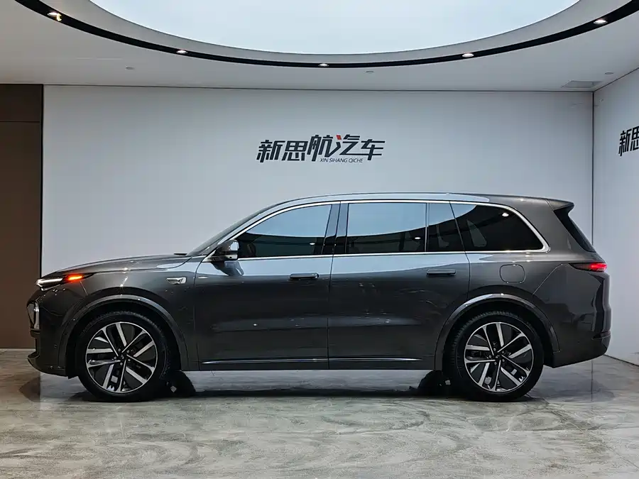 900x675_0_q87_c42_autohomecar__ChxpWGktBtqAOfR-AAb-Ye9Dy7Y966.jpg.webp Used Li Auto L9 2023 Pro
