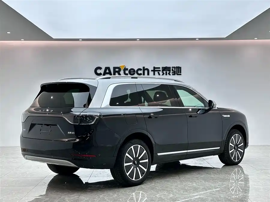 Used AITO M9 2024 extended range Ultra version 42kWh 6-seater version