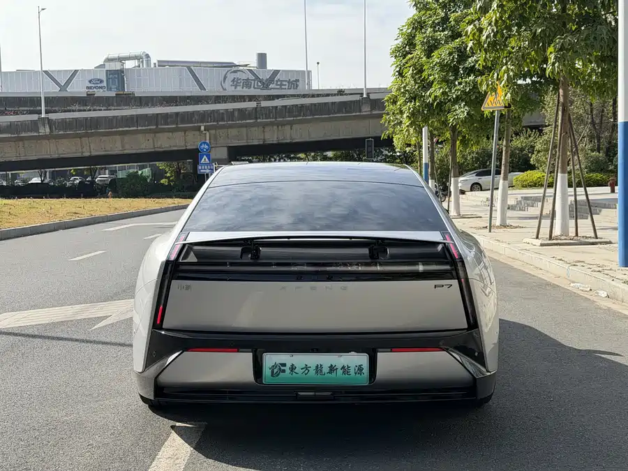 900x675_0_q87_c42_autohomecar__ChxpWGktXJ2ALJQPAAyGlQrUPCM280.jpg.webp Used Xpeng P7 2025 702 Long Battery Life Ultra