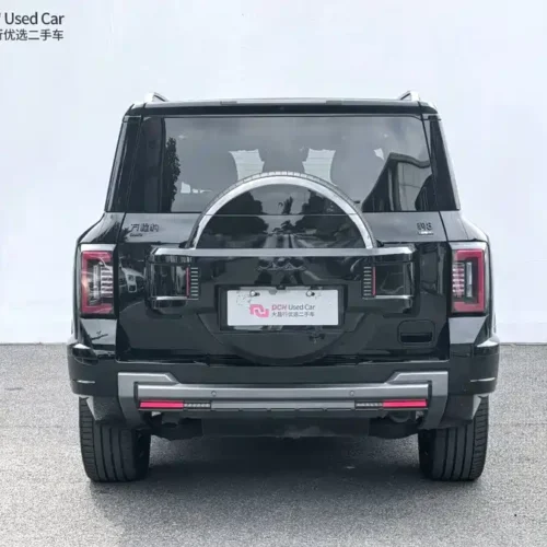 900x675_0_q87_c42_autohomecar__ChxpWGkv2j2AdT-yAAONQifbsVI894.jpg.webp Used BYD Leopard 8 2025 Zhiyong flagship version 7 seats