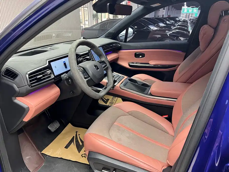 900x675_0_q87_c42_autohomecar__ChxpWGkvmNuAJgkHAAp99ub4I-g226.jpg.webp Used NIO EC6 2020 605KM Sports Edition