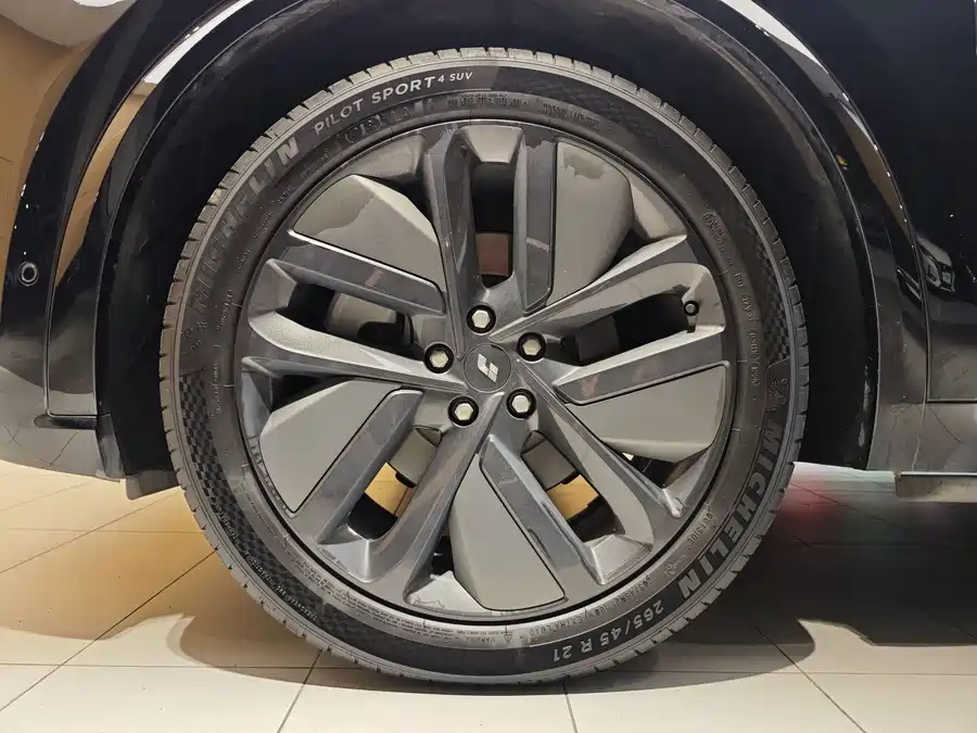 Used Li Auto L8 2024 Ultra