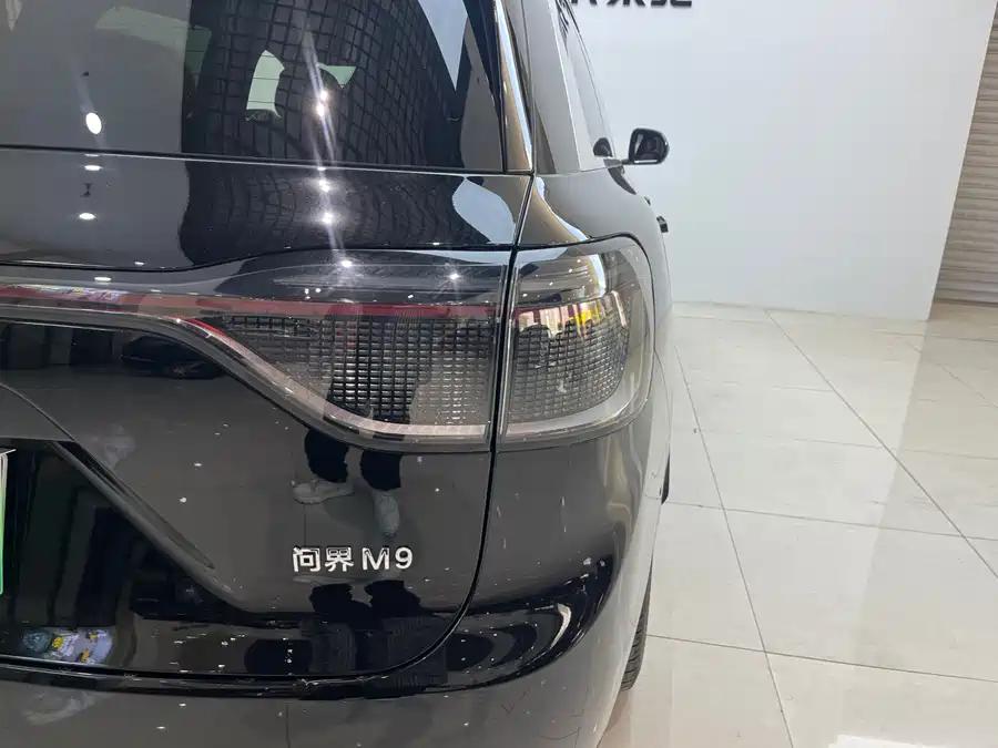 900x675_0_q87_c42_autohomecar__ChxpWGkxK5qAAz5BAAd0hMZw35c462.jpg.webp Used AITO M9 2024 extended range Max version 42kWh 6-seater version