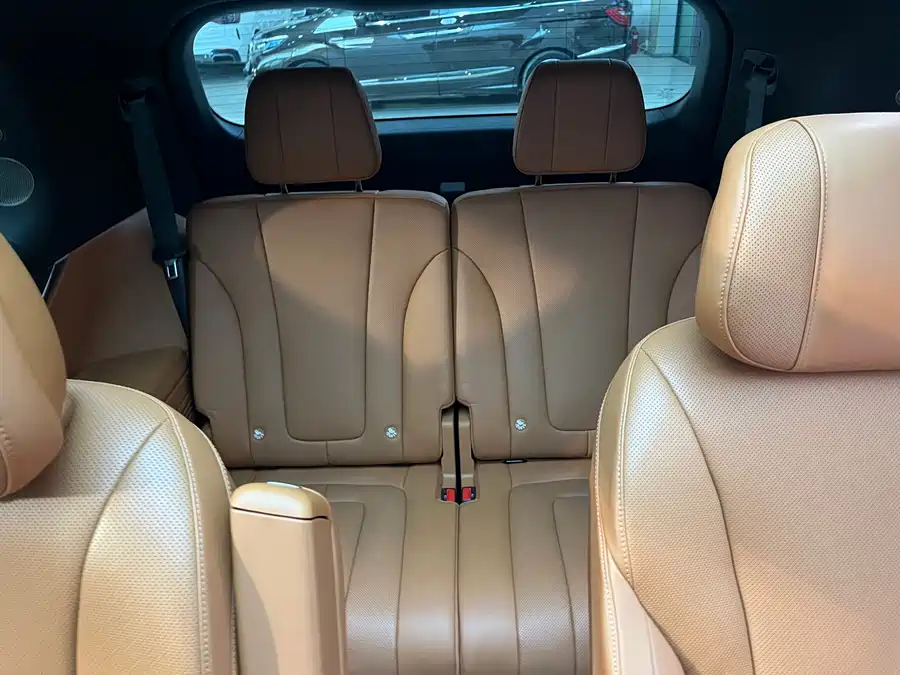 900x675_0_q87_c42_autohomecar__ChxpWGkxK6CAGw-kAAnVijsOkso461.jpg.webp Used AITO M9 2024 extended range Max version 42kWh 6-seater version