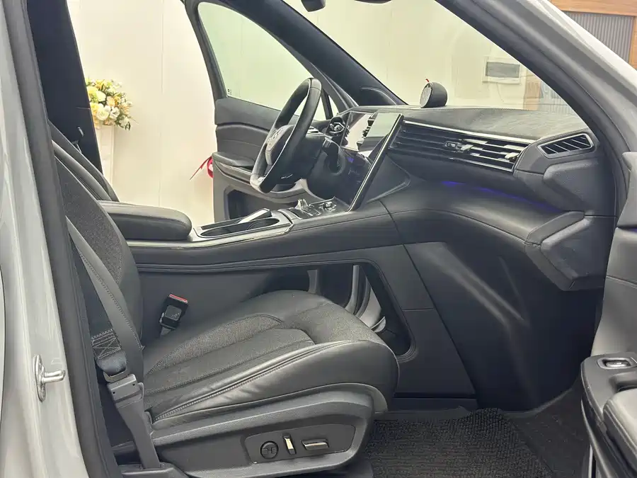 900x675_0_q87_c42_autohomecar__ChxpWGkxPbeAbN85AAgWlBaFiYY925.jpg.webp Used NIO EC6 2020 615KM Performance Edition