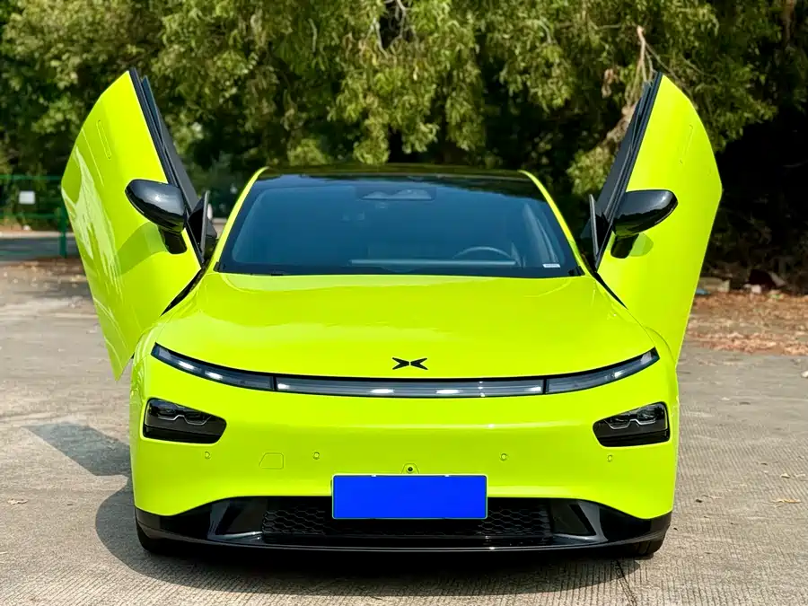 900x675_0_q87_c42_autohomecar__ChxpWGkyWc2Ab4wDAAhnWIsCLLI277.jpg.webp Used Xpeng P7 2022 670E+ Pengyi Edition