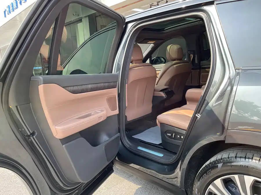 Used NIO ES8 2023 model 75kWh