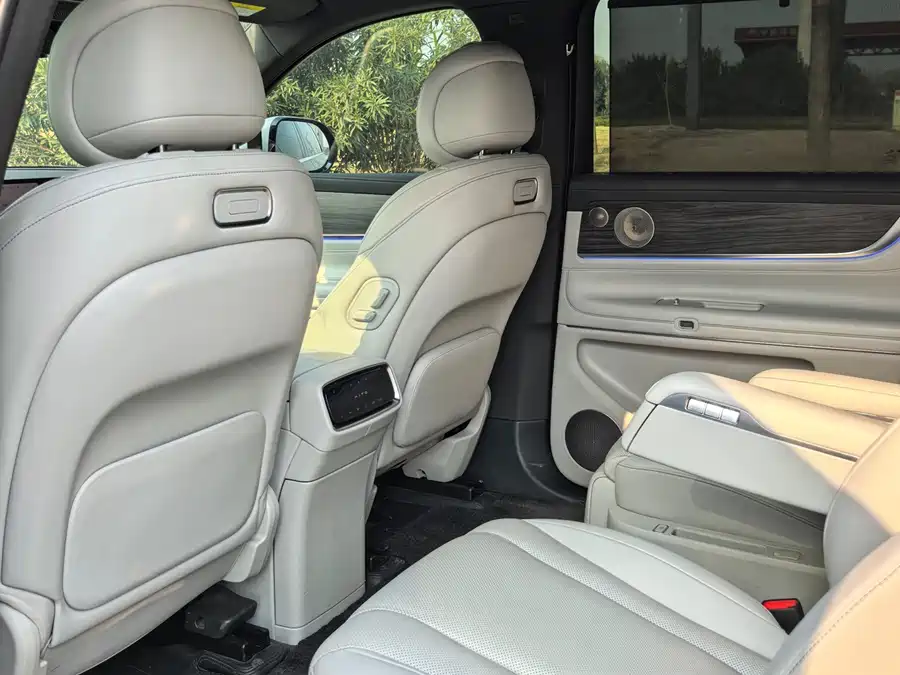 900x675_0_q87_c42_autohomecar__ChxpWGlA356AbXdvAAgrrEDa0Qk069.jpg.webp Used AITO M9 2024 extended range Max version 52kWh 6-seater version