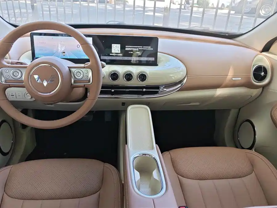 900x675_0_q87_c42_autohomecar__ChxpWGlADWKACGmEAAG1dOFx_7o007.jpg.webp Used Wuling Bingo 2025 model 410km Lingxi exclusive model