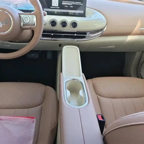 900x675_0_q87_c42_autohomecar__ChxpWGlADWOANxJzAAGlMtBblOY571.jpg.webp Used Wuling Bingo 2025 model 410km Lingxi exclusive model