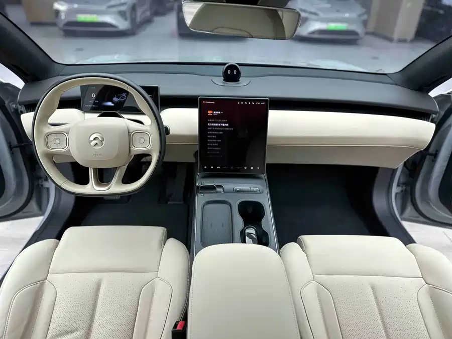 900x675_0_q87_c42_autohomecar__ChxpWGlBEmqACD6VAAbW89_24tw152.jpg.webp Used NIO ET5T 2024 model 75kWh Touring