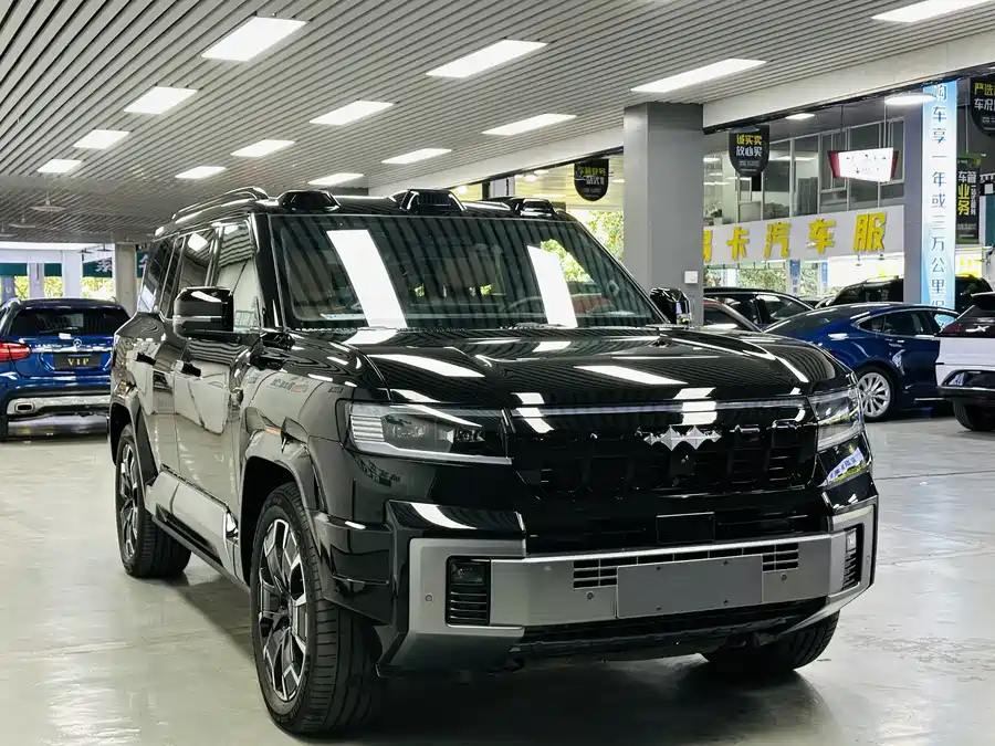 900x675_0_q87_c42_autohomecar__ChxpWGlCLCKAfAGEAAdtvSWwSEM731.jpg.webp Used BYD Leopard 8 2025 Zhiyong flagship version 7 seats