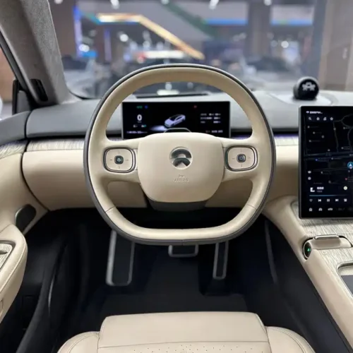 900x675_0_q87_c42_autohomecar__ChxpWGlCWteAdleAAAdrBp8sCW8098.jpg.webp Used NIO ET7 2024 75kWh Executive Edition