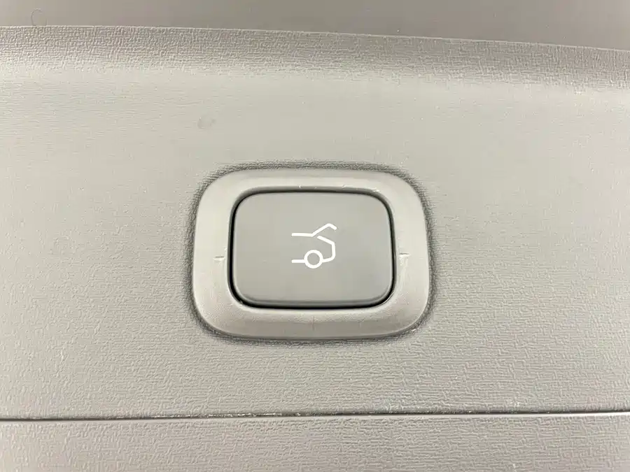 900x675_0_q87_c42_autohomecar__ChxpWGlD1F-AXfnJAAn_fyIotls299.jpg.webp Used NIO ES8 2023 model 100kWh