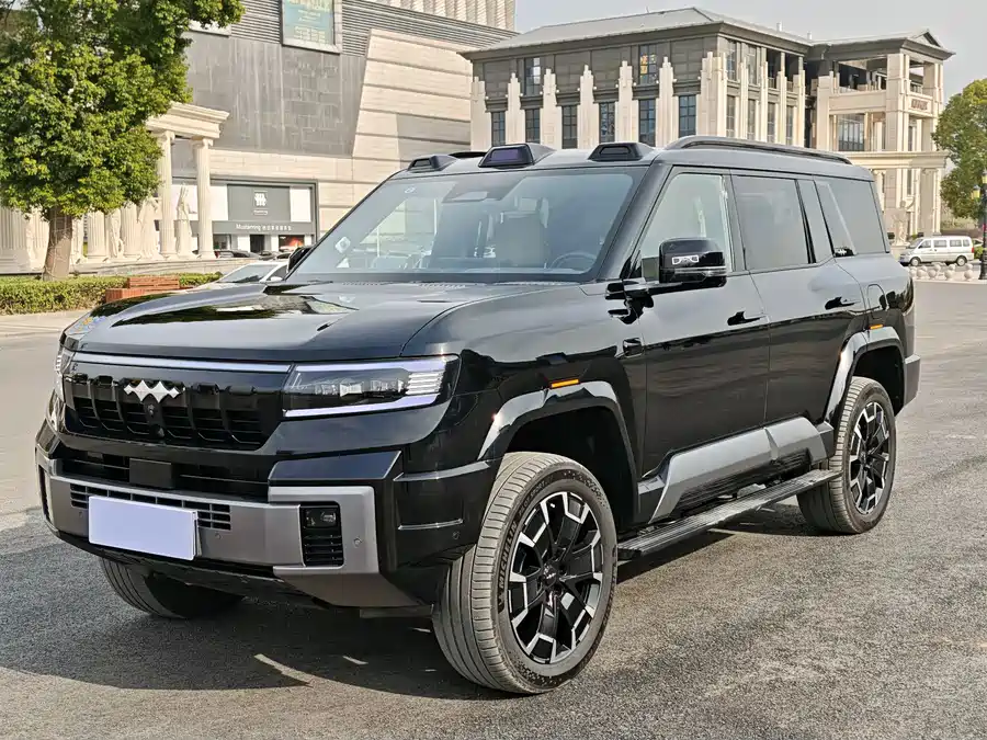 900x675_0_q87_c42_autohomecar__ChxpWGlDZa-APB84AAp2-_sKQuE624.jpg.webp Used BYD Leopard 8 2025 Zhiyong flagship version 7 seats