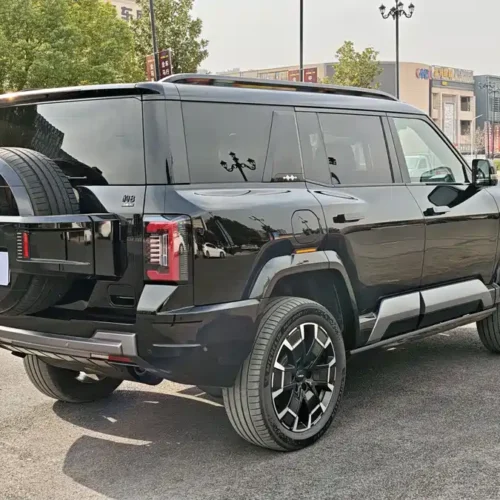 900x675_0_q87_c42_autohomecar__ChxpWGlDZbKANmkZAAq4OMuuMa4496.jpg.webp Used BYD Leopard 8 2025 Zhiyong flagship version 7 seats