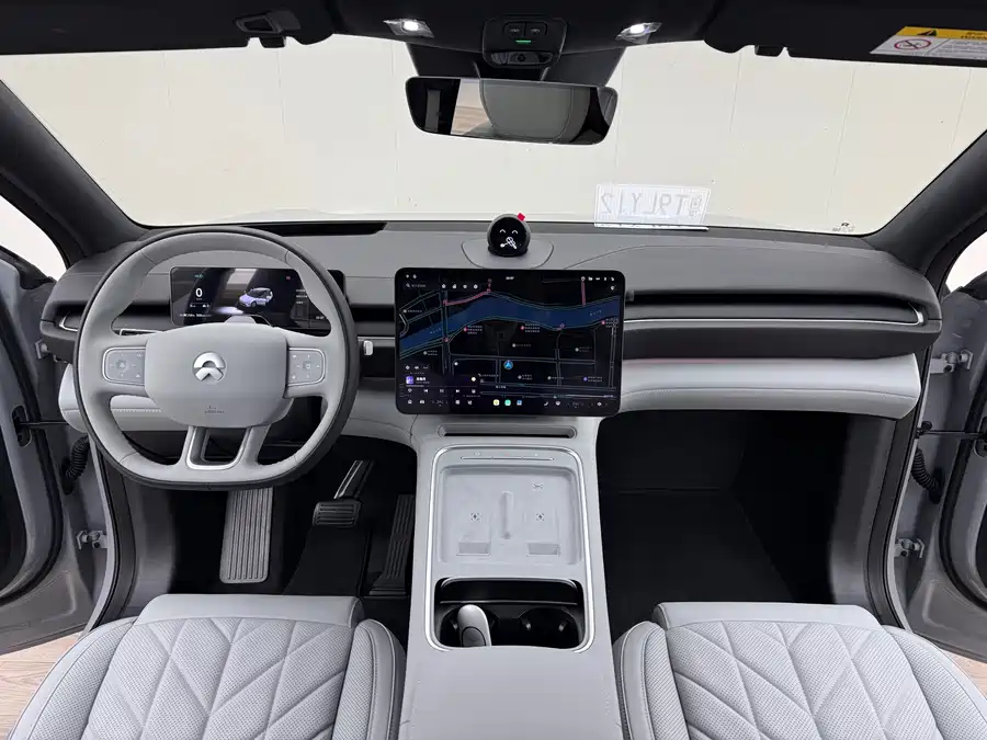 900x675_0_q87_c42_autohomecar__ChxpWGlDj9SAAv5CAAftbMZAyu8024.jpg.webp Used NIO ES6 2025 model 100kWh