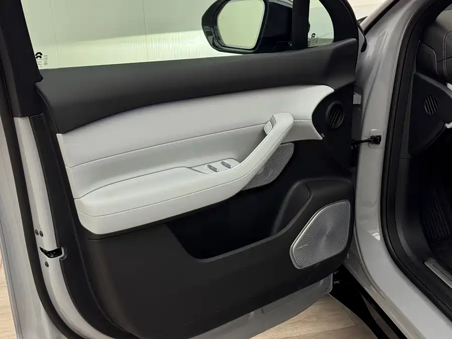 900x675_0_q87_c42_autohomecar__ChxpWGlDj9iABy46AAdpPCWIfoA942.jpg.webp Used NIO ES6 2025 model 100kWh