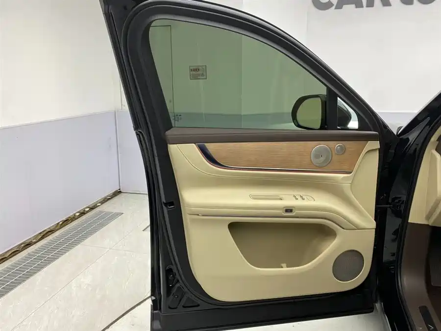 900x675_0_q87_c42_autohomecar__ChxpWGlDuA-AI9E2AAFiQuAv3Ag094.jpg.webp Used AITO M9 2024 extended range Ultra version 52kWh 6-seater version