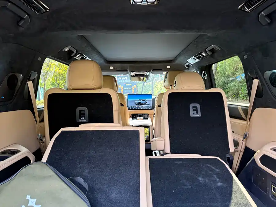 900x675_0_q87_c42_autohomecar__ChxpWGlE-bqAQjj3AAmvYY-Jcao676.jpg.webp Used BYD Leopard 8 2025 Zhiyong flagship version 6 seats