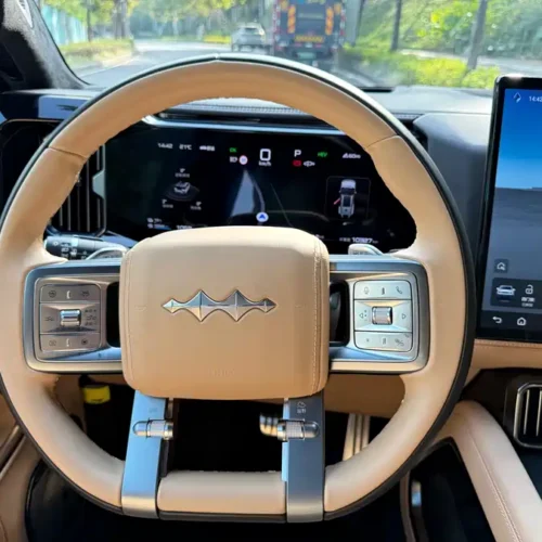 900x675_0_q87_c42_autohomecar__ChxpWGlE-cSAVyatAAfkJjYCebk115.jpg.webp Used BYD Leopard 8 2025 Zhiyong flagship version 6 seats