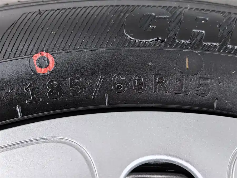 900x675_0_q87_c42_autohomecar__ChxpWGlE82yADs9AAAKnq3yYlKU312.jpg.webp Used Wuling Bingo 2023 model 203km light model