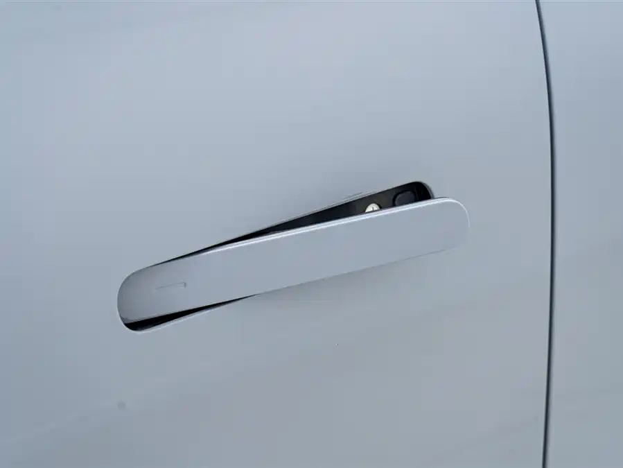900x675_0_q87_c42_autohomecar__ChxpWGlE9SmACJKsAABz48mIibE870.jpg.webp Used Xpeng P7 2025 702 Long Battery Life Ultra