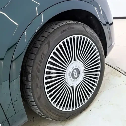 900x675_0_q87_c42_autohomecar__ChxpWGlEyo2AU-NEAAHHP9IqjcY195.jpg.webp Used AITO M9 2024 extended range Ultra version 52kWh 5-seater version