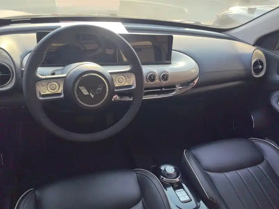 Used Wuling Bingo 2023 model 333km Yuexiang model