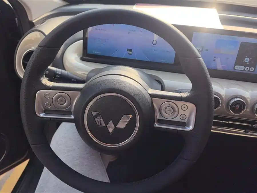 Used Wuling Bingo 2023 model 333km Yuexiang model