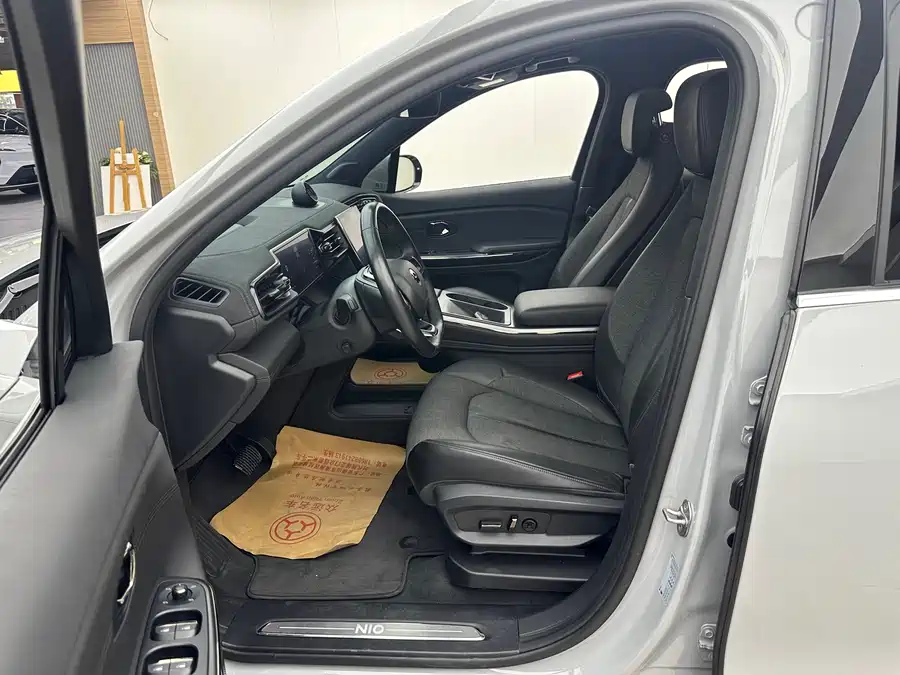 900x675_0_q87_c42_autohomecar__ChxpWGlFGZ-Af5XpAAiXWyF2z0U948.jpg.webp Used NIO EC6 2020 440KM Performance Edition