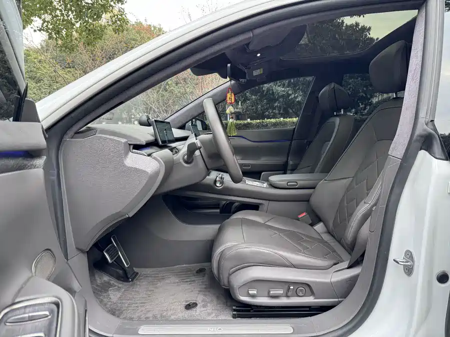 900x675_0_q87_c42_autohomecar__ChxpWGlFQIiALlAjAAYloDotDwk612.jpg.webp Used NIO ET7 2022 model 100kWh first edition