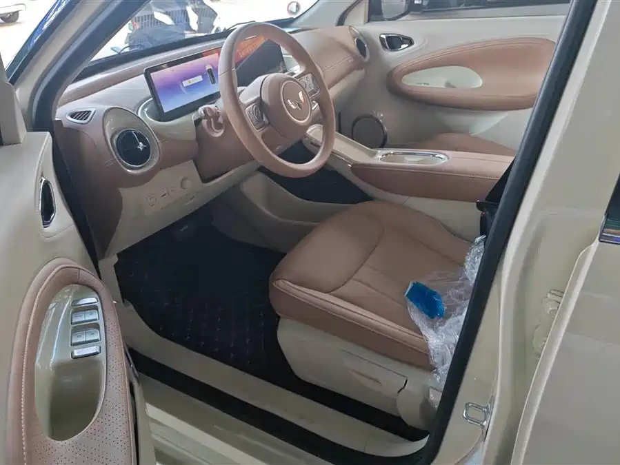 900x675_0_q87_c42_autohomecar__ChxpWGlFQv2AXYfvAAF8-WVZXLk674.jpg.webp Used Wuling Bingo 2025 model 333km Lingxi Internet model