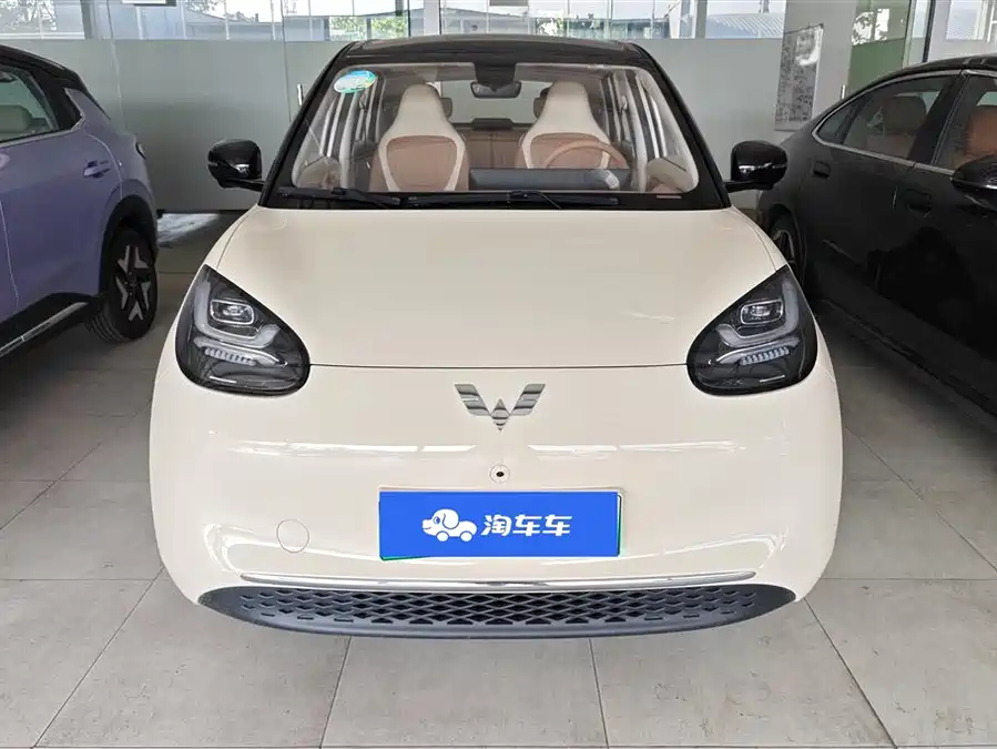 900x675_0_q87_c42_autohomecar__ChxpWGlGFOiASPPLAAGh31uozBA483.jpg.webp Used Wuling Bingo 2025 model 410km Lingxi exclusive model