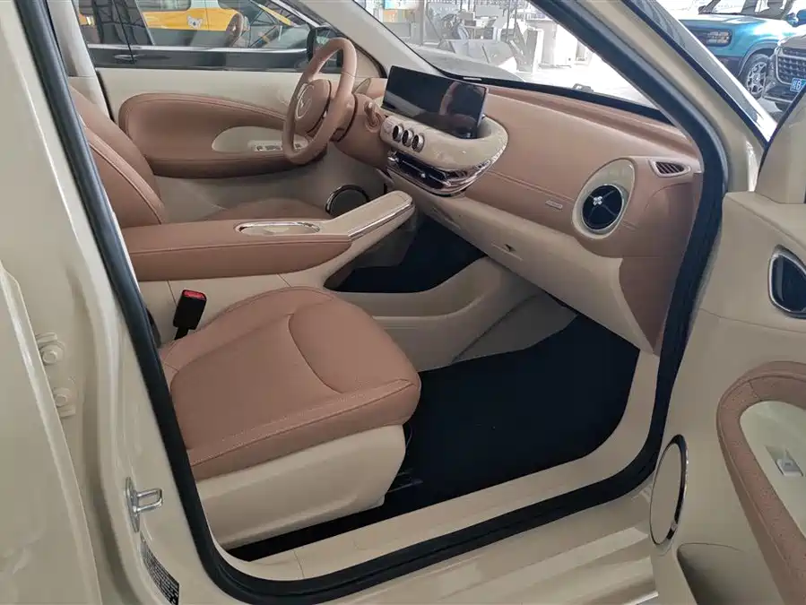 900x675_0_q87_c42_autohomecar__ChxpWGlGFOmAdwRuAAGZiC7XPbg539.jpg.webp Used Wuling Bingo 2025 model 410km Lingxi exclusive model