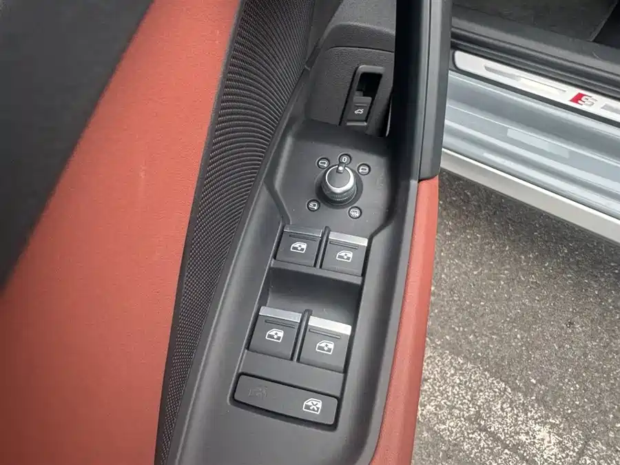 Used Audi A3 2025 A3L Limousine 35TFSI Flying Spur Exclusive + Luxury Premium Package