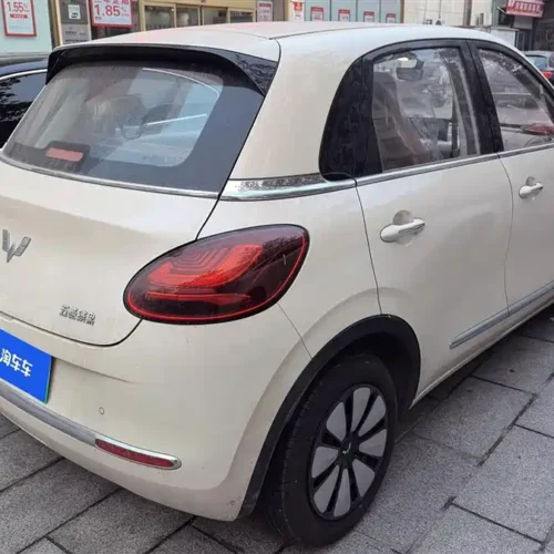 900x675_0_q87_c42_autohomecar__ChxpWGlGVB6Ac7U5AAJQzcq5hD4726.jpg.webp Used Wuling Bingo 2025 model 333km Lingxi Internet model