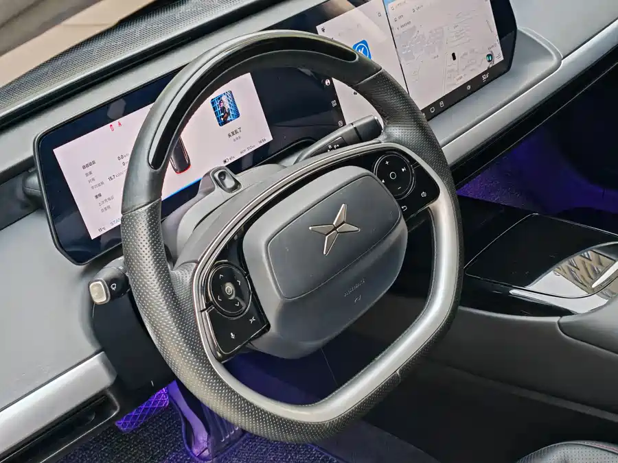 900x675_0_q87_c42_autohomecar__ChxpWGlGWl-AJPA-AAW0ALq8904556.jpg.webp Used Xpeng P7 2020 586E