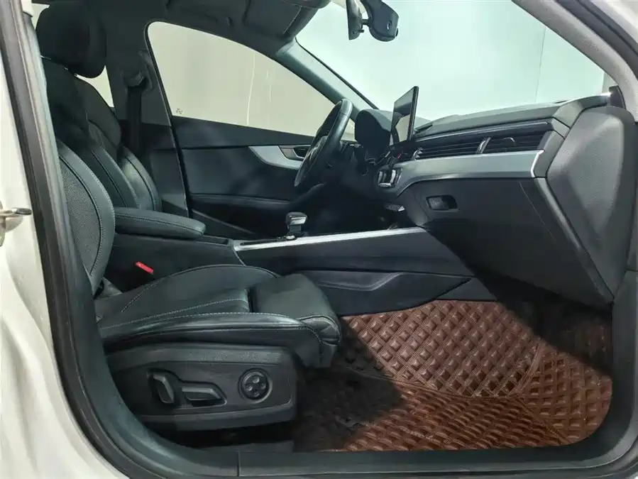 Used Audi A4L 2023 40 TFSI Fashionable and Dynamic