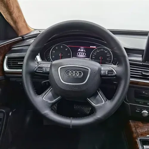 900x675_0_q87_c42_autohomecar__ChxpWGlGr9KADNj5AAHCAiio098462.jpg.webp Used Audi A6L 2015 TFSI Million Commemorative Intelligent Collar Model