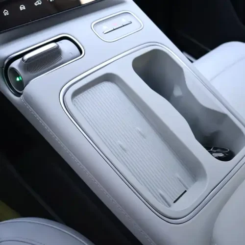 900x675_0_q87_c42_autohomecar__ChxpWGlHqAiAUVZnAAFXDGm8WSo332.jpg.webp Used NIO ES6 2024 model 75kWh