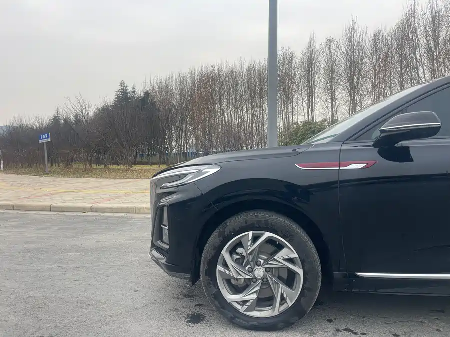 900x675_0_q87_c42_autohomecar__ChxpWGlHu3SAGhSSAApG55ON37A556.jpg.webp Used Hongqi HS3 PHEV 2024 115km Jinwei Edition